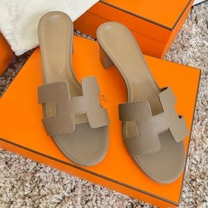 Hermès oasis sandals